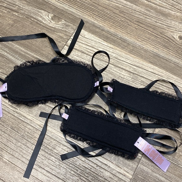 SAVAGE X FENTY blindfold & ties - Picture 3 of 6